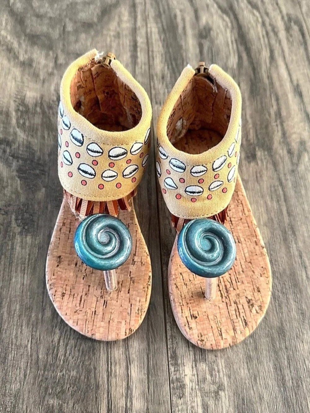 Disney Moana Printed Fringe Flat Sandals Tan & Blue US 7/8